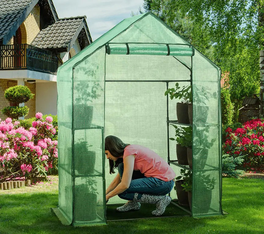 بيت بلاستيكي للحديقة صغير بأربع طبقات مع غطاء مقوى - Greenlife 4-Tier Walk-in Greenhouse with PE Cover