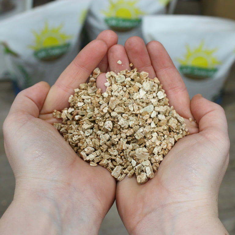 Chunky Vermiculite Soil Supplement - قشور الفيرميكوليت