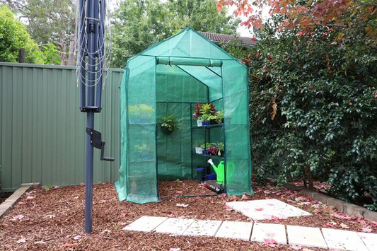 بيت بلاستيكي للحديقة بأربع طبقات مع غطاء مقوى - Greenlife 4-Tier Walk-in Greenhouse with PE Cover